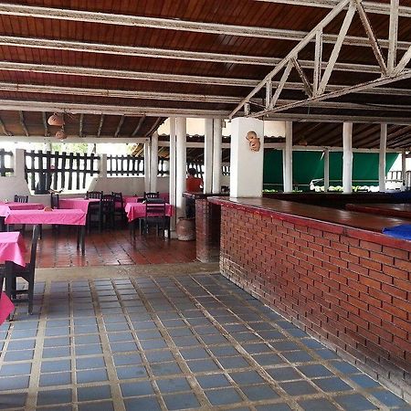 Hotel Golden Paradise Playa El Agua Luaran gambar