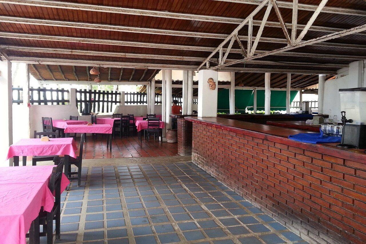 Hotel Golden Paradise Playa El Agua Luaran gambar