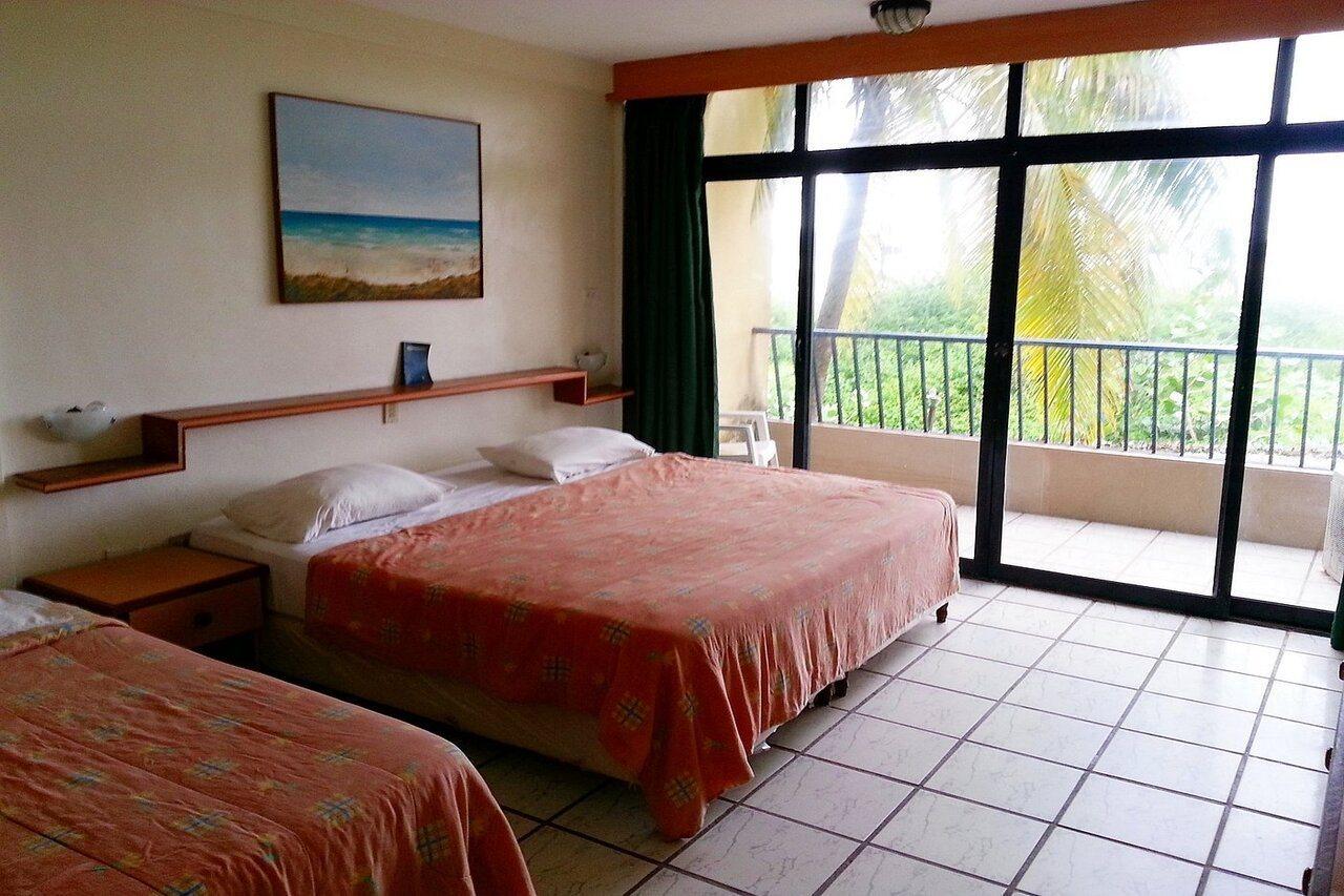Hotel Golden Paradise Playa El Agua Luaran gambar