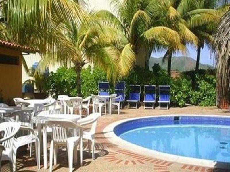 Hotel Golden Paradise Playa El Agua Luaran gambar