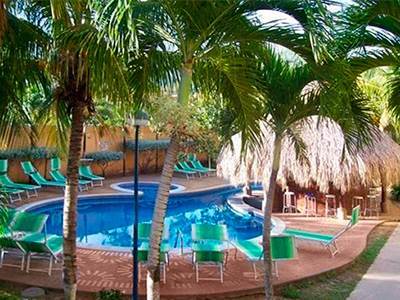 Hotel Golden Paradise Playa El Agua Luaran gambar